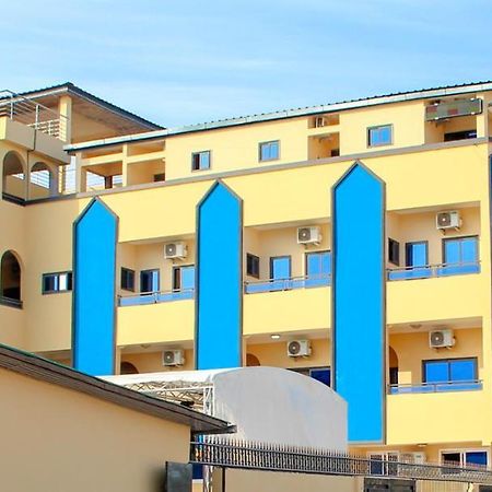 Glory Palace Hotel Cotonou Bagian luar foto