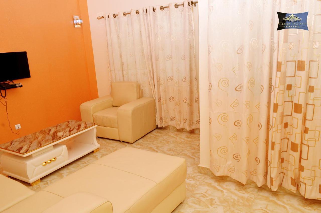 Glory Palace Hotel Cotonou Bagian luar foto