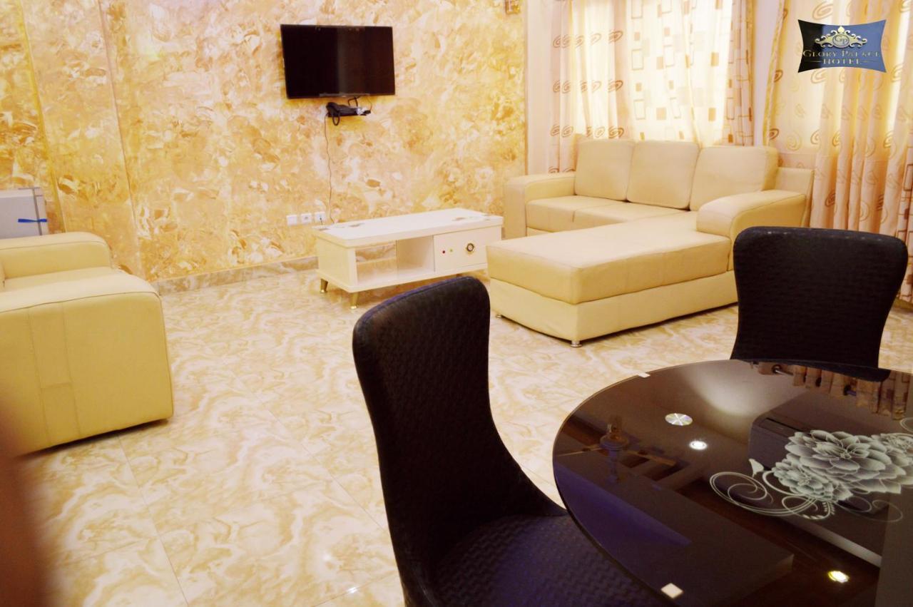 Glory Palace Hotel Cotonou Bagian luar foto